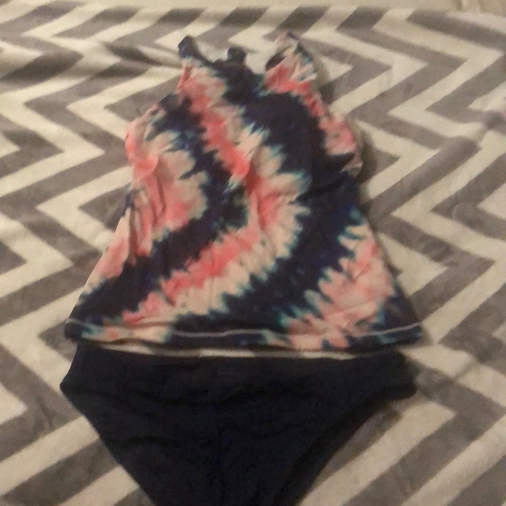 Athleta tankini top and bottoms